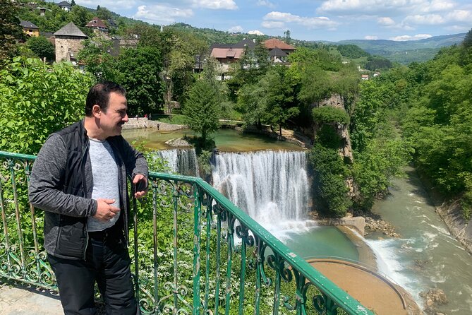 Bosnian Kingdom Capitals: Travnik & Jajce Tour from Sarajevo - Entering Jajce through its catacombs