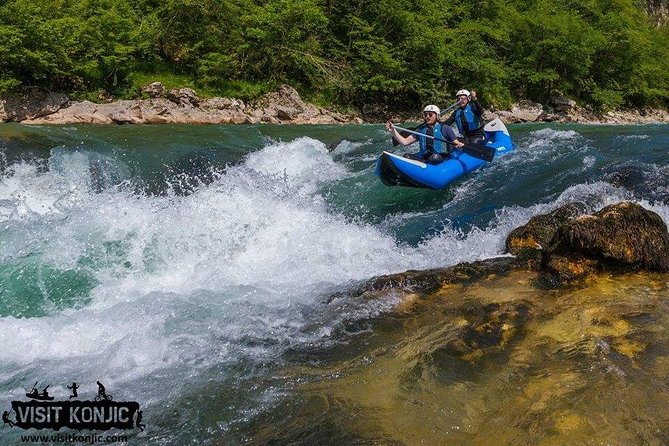 Canoeing Neretva river - The short transfer to the river
