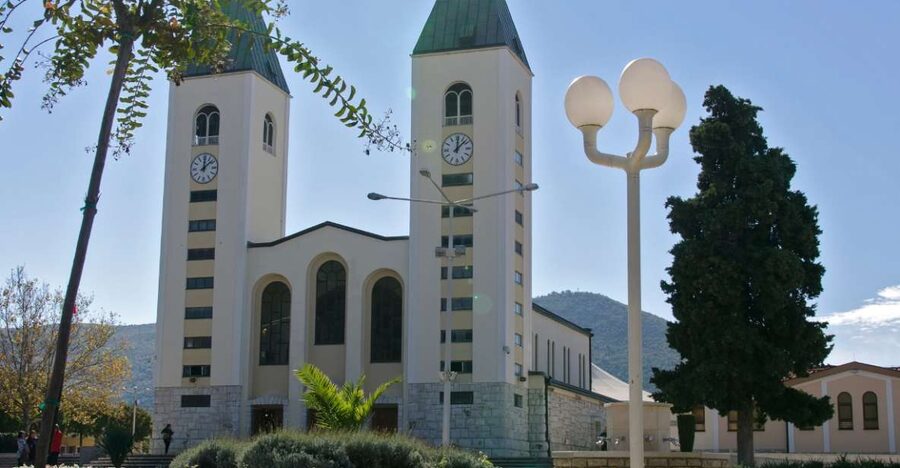 Dubrovnik: Private Day Trip to Medjugorje with Hotel Pickup - Arriving in Medjugorje and finding your pace