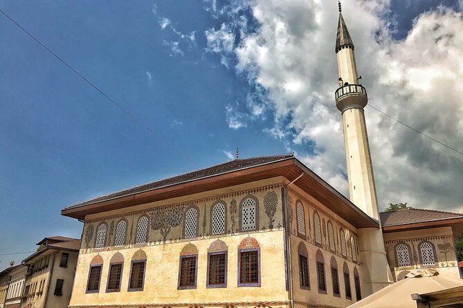 From Sarajevo: Travnik, Jajce, Pliva Lakes & Watermills Tour - Travnik’s old streets and the Colorful Mosque