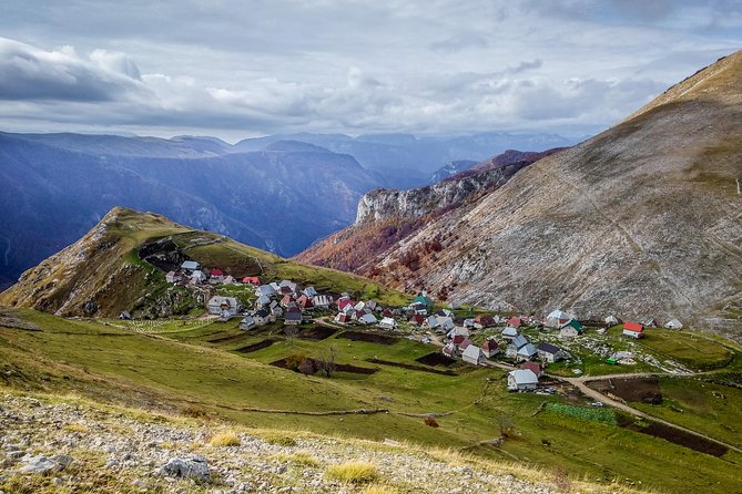 Hiking between Bosnia and Herzegovina - Day one: Čvrsnica, Crvenjak, and Hajdučka vrata