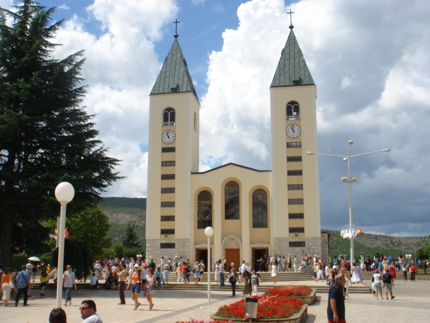 Mostar & Međugorje Full-Day Private Tour from Dubrovnik - Arriving in Mostar for the old town
