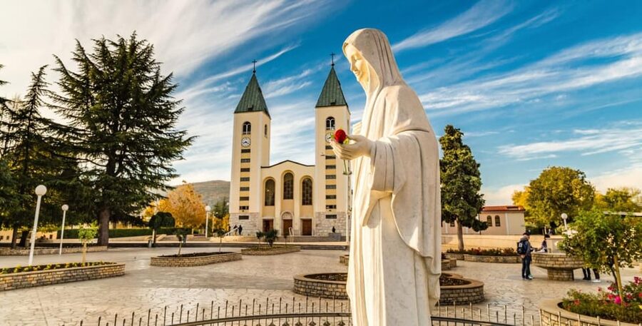 Private Day trip to Medjugorje from Split or Dubrovnik - Entering Medjugorje and finding your own rhythm