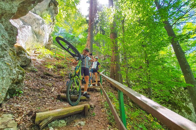 Skakavac Waterfall Mountain Biking Tour from Sarajevo MTB - A picnic lunch at the base of the falls