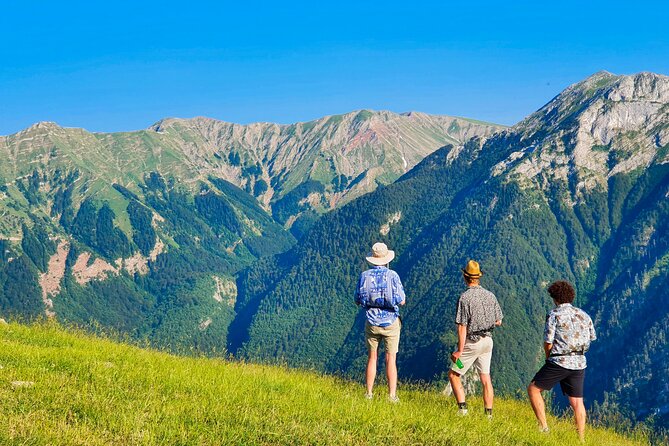 Umoljani Village to Lukomir Village via Obalj Hike from Sarajevo - What the picnic lunch adds